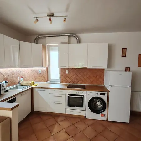 Apartment Non-stop *